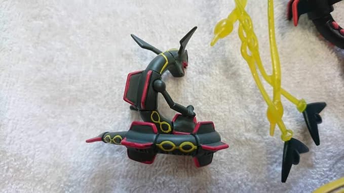 Amazon ポケモン フィギュア モンスターコレクション モンコレ 黒い レックウザ 黒い メガレックウザ 当選品 色違い フィギュア ドール 通販