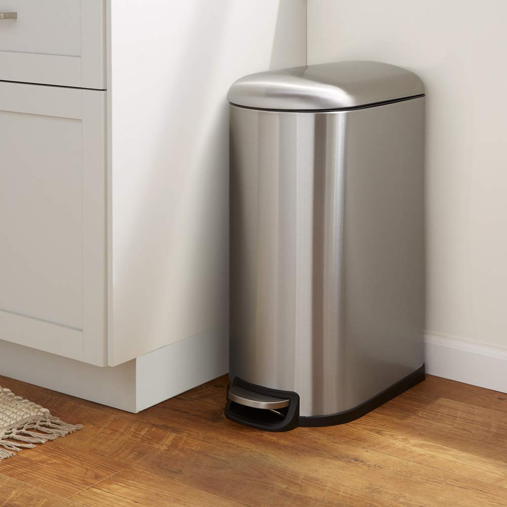 Amazon Basics 40 Liter / 10.5 Gallon SoftClose Trash Can with Foot