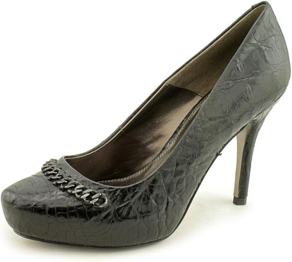 isola black pumps