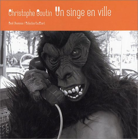 Un  singe en ville