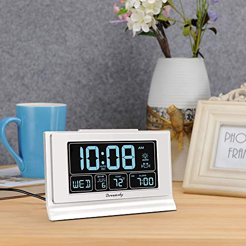 DreamSky Auto Set Digital Alarm Clock Backup Battery with USB Charging