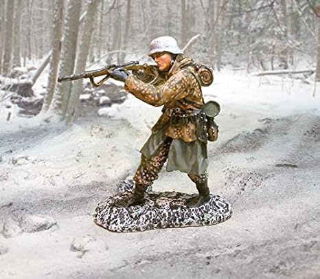 collectors showcase toy soldiers