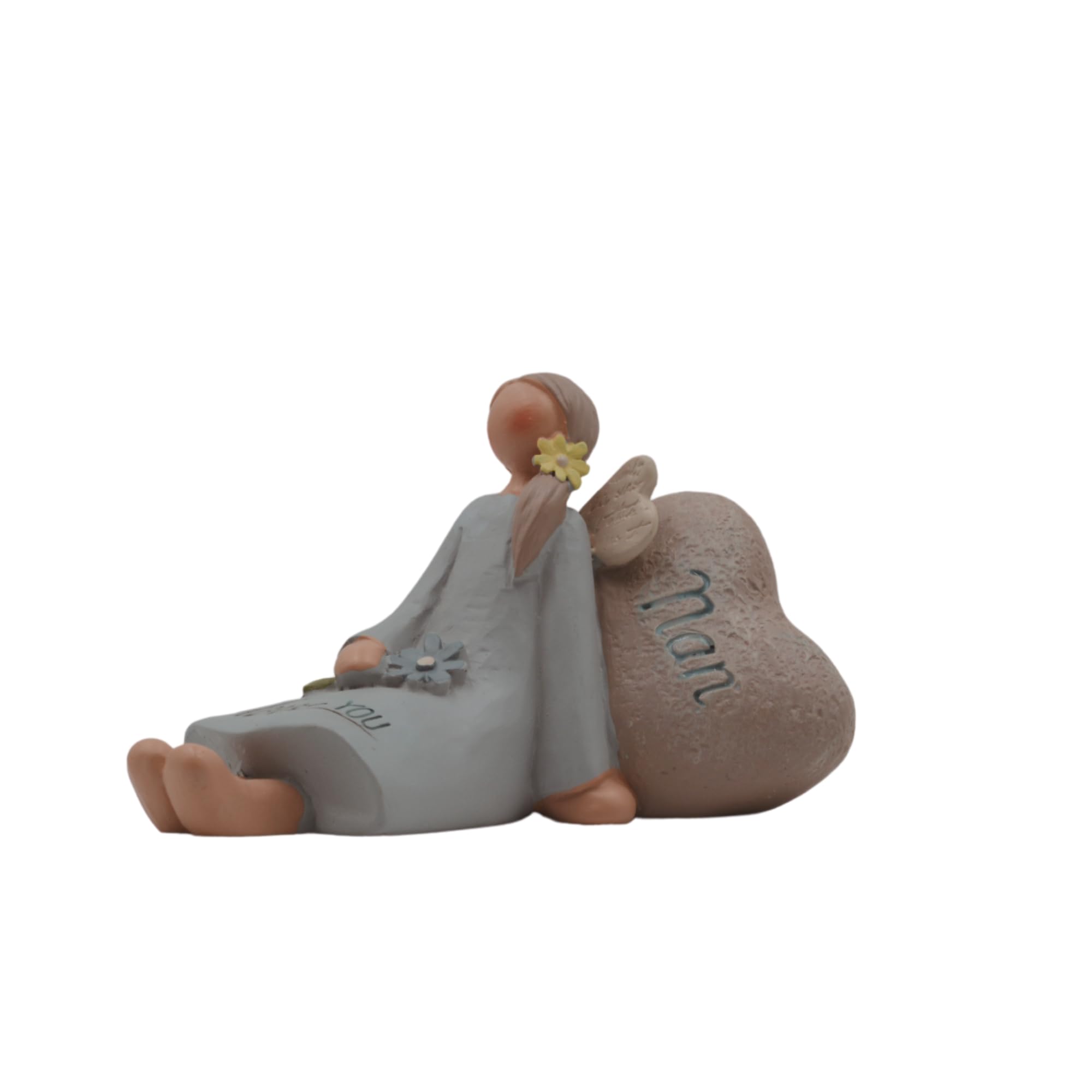 Feather & Grace Nan Angel Figurine – Handcrafted Resin Ornament with Heart Stone, Sentimental Gift Keepsake for Nan, 14cm Collectible Decoration