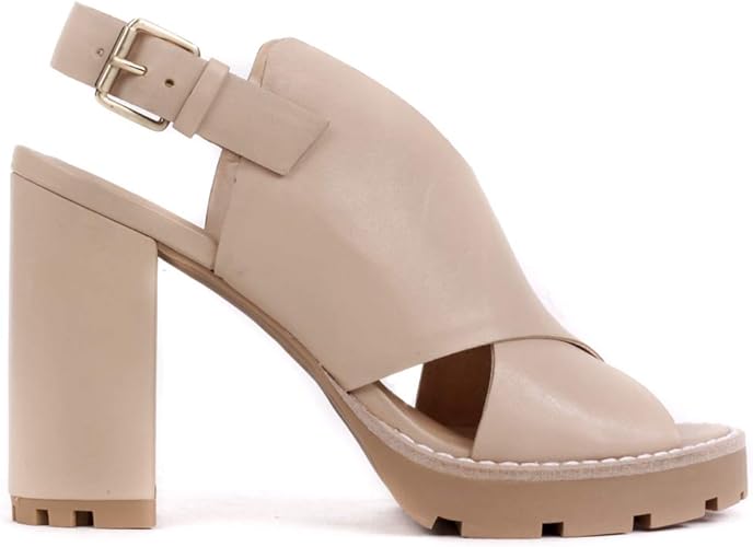 sandalia tratorada fechada