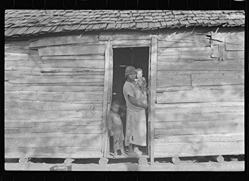 Child of strawberry picker, Hammond, Louisiana
