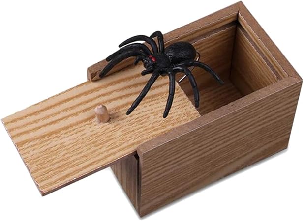 Amazon ライフ小屋 いたずらおもちゃ 木製ボックス 面白い 偽昆虫恐怖 手作り ギャグ クモのおもちゃ ジョークボックス 面白いジョーク 恐ろしいいたずら箱 スパイダーボックス ギャグギフト パロディー おもちゃ おもちゃ