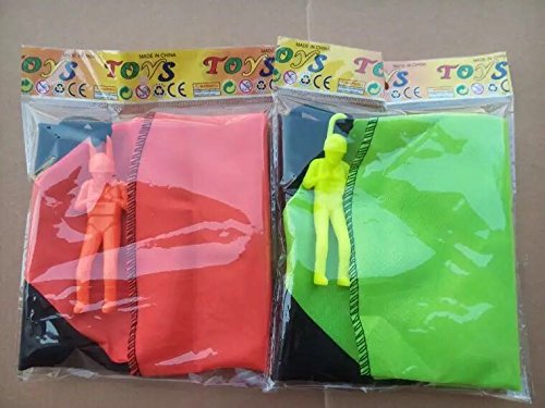 AISHEMI Outdoor Sport Tangle Free Throwing Fuuny Toy Parachute Men No Strings No Batteries.Toss It Up Watch Landing 4 Pieces Set(4 Random Color)