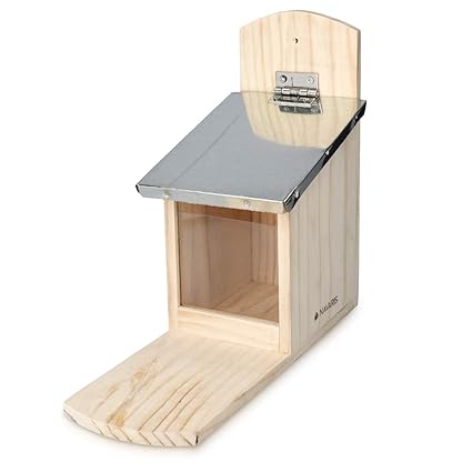 Navaris Squirrel Feeder For Outdoors Pine Wood House With Metal