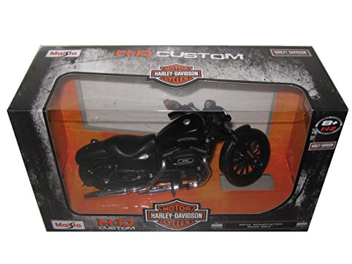 2014 Harley Davidson Sportster Iron 883 Motorcycle Model 1/12 by Maisto 32326