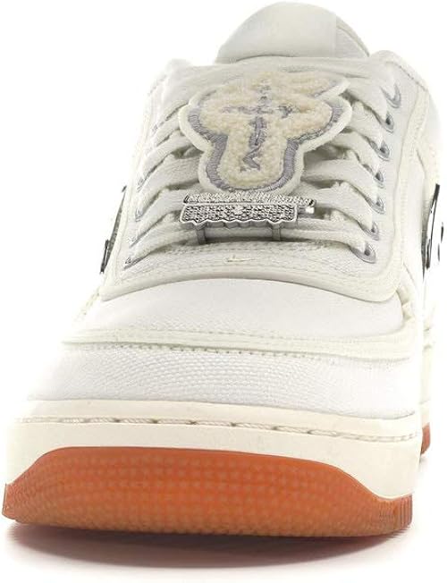 les chaussures de travis scott