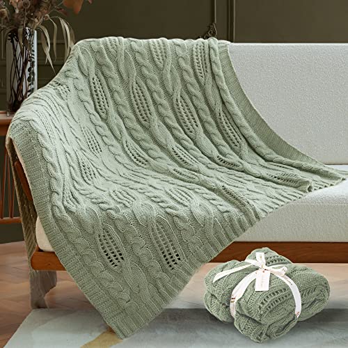Amélie Home Sage Green Chunky Cable Knit Throw Blanket Fall Soft Cozy Farmhouse Throw Blankets for Couch Sofa Bedroom 50 x 60