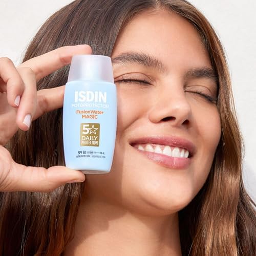 Fotoprotector Fusion Water MAGIC SPF 50, Protector Solar Facial De Uso Diario Ultraligero Y Absorción Inmediata, Crema Solar Que Protege Frente Al Daño Solar Con Tecnología Full Spectrum -50 ml