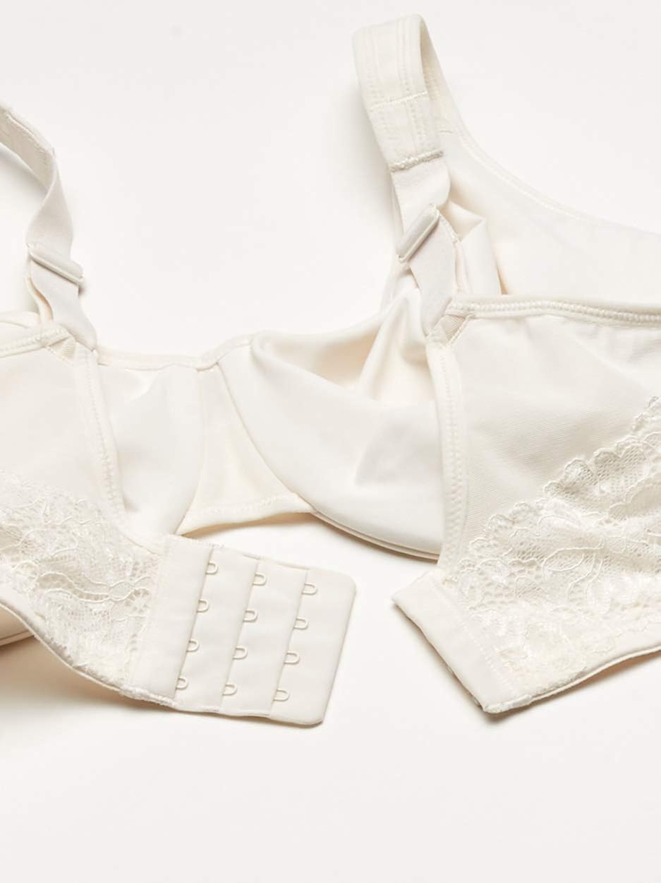 Olga Women's Signature Support Underwire 2-ply Minimizer Bra Bra at  Women’s Clothing store