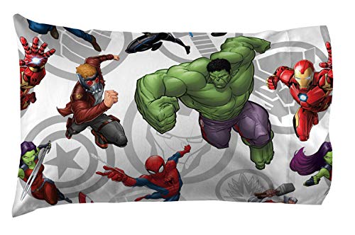 Jay Franco Marvel Avengers Team 5 Piece Full Bed Set - Includes Comforter & Sheet Set - Super Soft Fade Resistant Polyester - (Official Marvel Product)