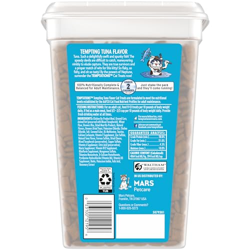 TEMPTATIONS CLASSIC CRUNCHY AND SOFT CAT TREATS TEMPTING TUNA FLAVOR, 30 OZ. TUB