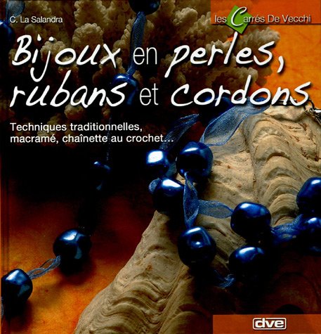 Bijoux en perles, rubans et cordons