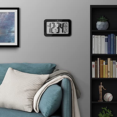 MARATHON CL030033BK Atomic Selfsetting Selfadjusting Wall Clock w