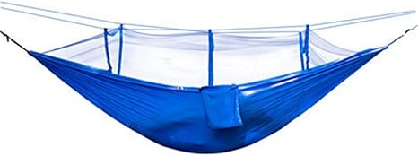 Hamaca colgada del ejército de supervivencia en el interior Hamaca