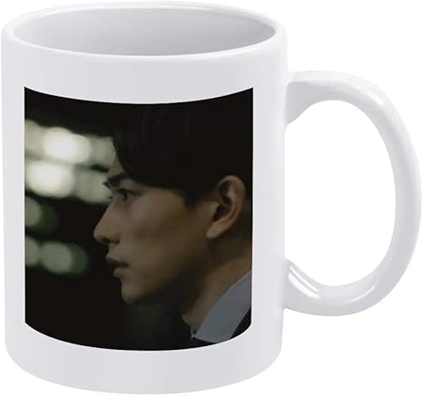 Amazon Co Jp White Mug 30歳まで童貞だと魔法使いになれるらしい 赤楚衛二 町田啓太 マグカップ コーヒーカッ 大容量 ハンドル磁器 陶器 耐熱 レンジ温め 食器洗浄機対応 シンプル 適切な 寮 オフィス する レストラン 使用 330 Ml 大容量 马克杯 スープカップ