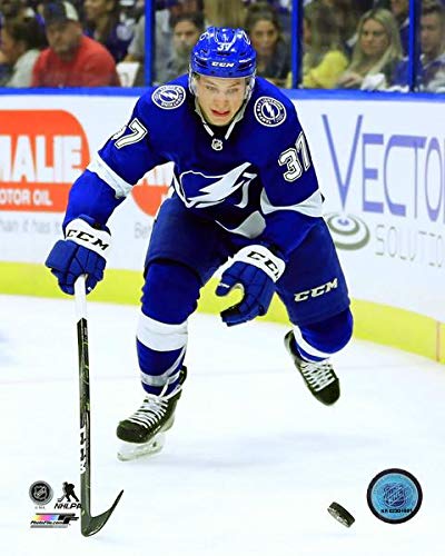 Yanni Gourde Tampa Bay Lightning 2018-19 NHL Action Photo (Size: 8" x 10")