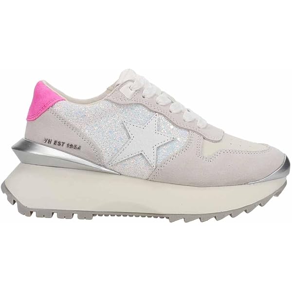 Pn d ⱽⁱᵈᵃ ˡᵃᵛⁱᵈᵃ su Pns by you nel 2024 | Scarpe da gnnastca moda