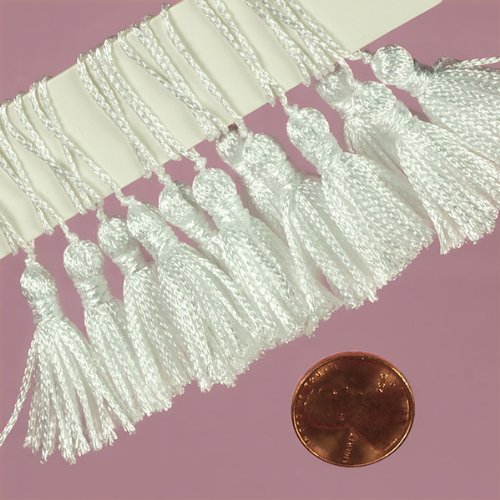 White Mini Tassel, 2"