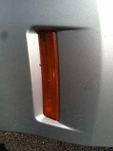 NEW OEM NISSAN 350Z 2006-2008 PASSENGER SIDE FRONT BUMPER REFLECTOR - AMBER