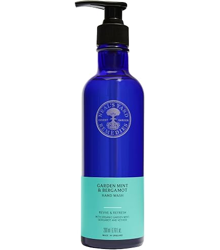 Amazon.com: Neal's Yard Spray Deodorant with a Blend of Cleansing