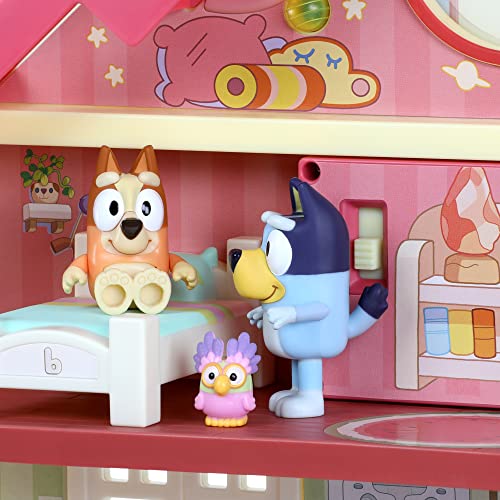 Bluey Ultimate Lights & Sounds Playhouse with Two posable Figures and