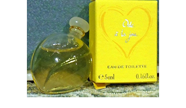 Amazon.com: Yves Rocher Ode A La Joie Eau de Toilette Miniature .16oz EDT  Discontinued