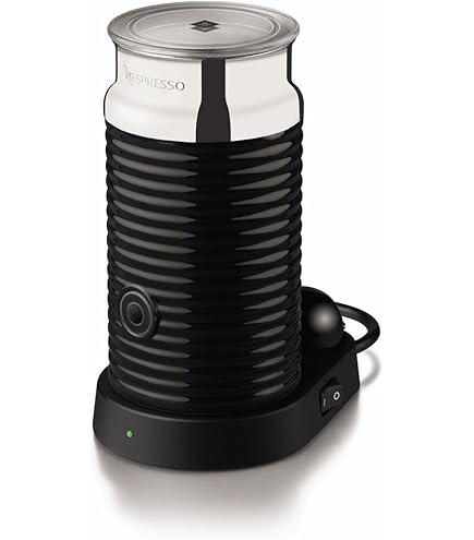美品　NESPRESSO AEROCCINO3 エアロチーノ3 ブラック Nespresso Aeroccino 3 Automatic Milk Frother for Cappuccino