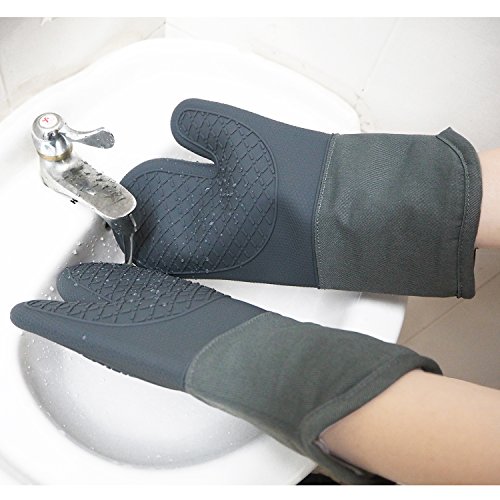 Heat Resistant Kitchen Oven Mitts 500 Degrees with NonSlip Silicone