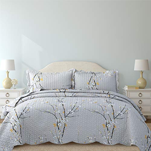 Bedsure Quilt Set Grey Queen Size Plum Blossom (90x96 inches) Bedspread