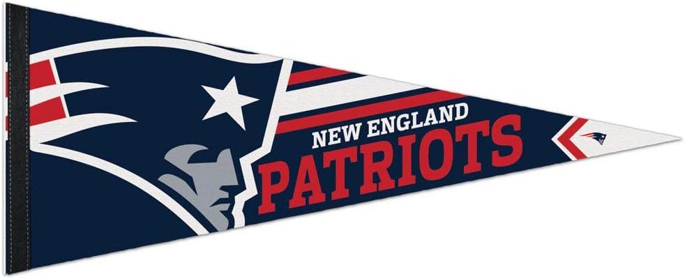 Amazon Com Wincraft Nfl New England Patriots Wcr63775014 Carded Classic Pennant 12 X 30 Sports Related Pennants Sports Outdoors