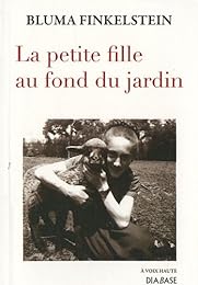 La  petite fille au fond du jardin