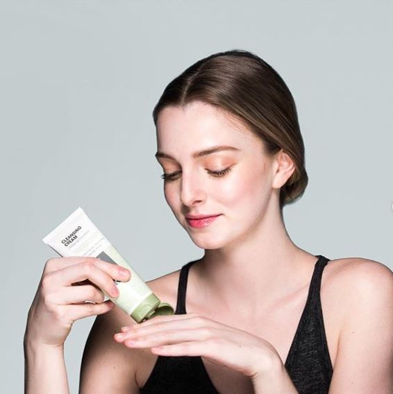 nena cleansing cream