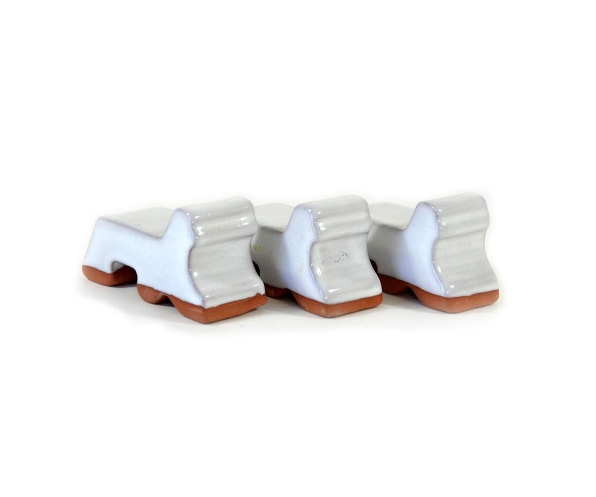 Amazon Com Ceramic Pot Feet 3 Pack White Glaze Made In Usa Flower Pot Risers Glazed Ceramic Handmade Stoneware Clay Frost Proof Made For Planters 3 Long X 1 5 Tall
