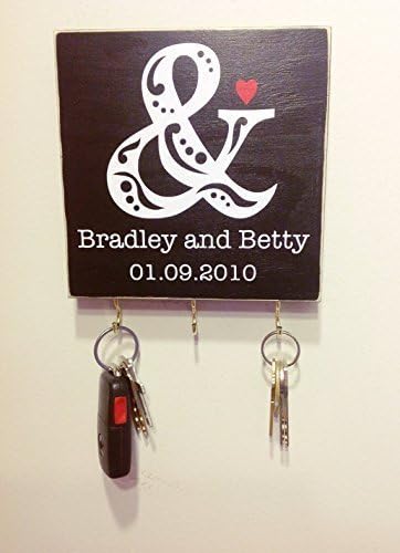 Personalized Ampersand Sign / Key Holder in Black and White. Personalized Wedding Gift. Wedding date. Personalized Wood Sign. Gift Idea