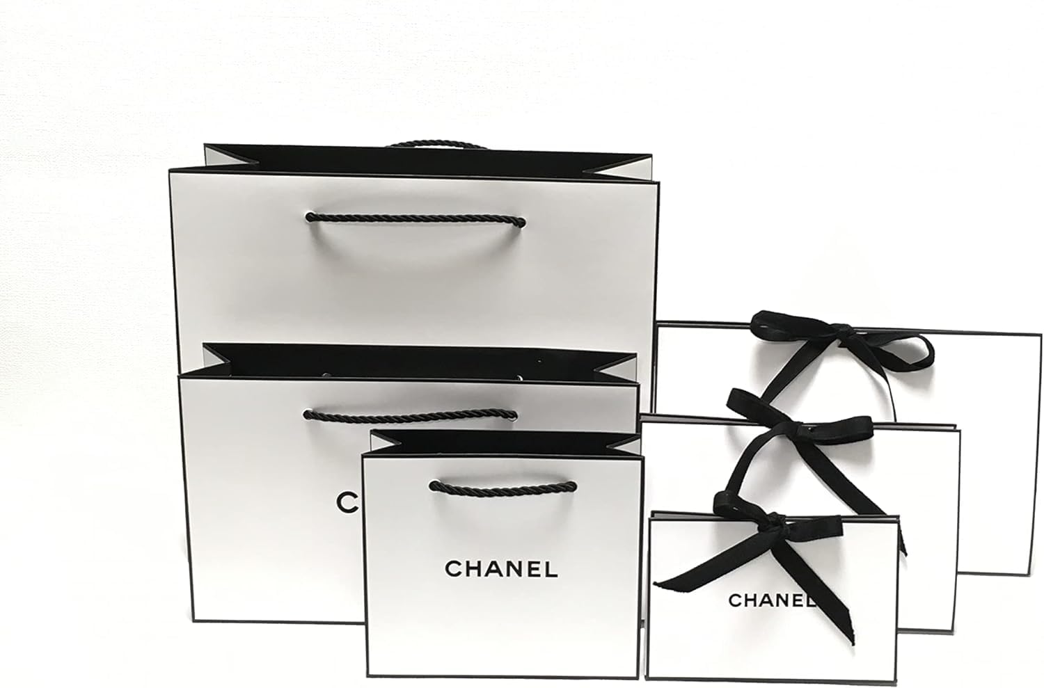 [Set Item] Gift Wrapped, CHANEL Domestic Authentic Double Compact Mirror, MIROIR DOUBLE FACETTES MIROIR DOUBLE FACETTES Facet, Includes Chanel Shop Bag