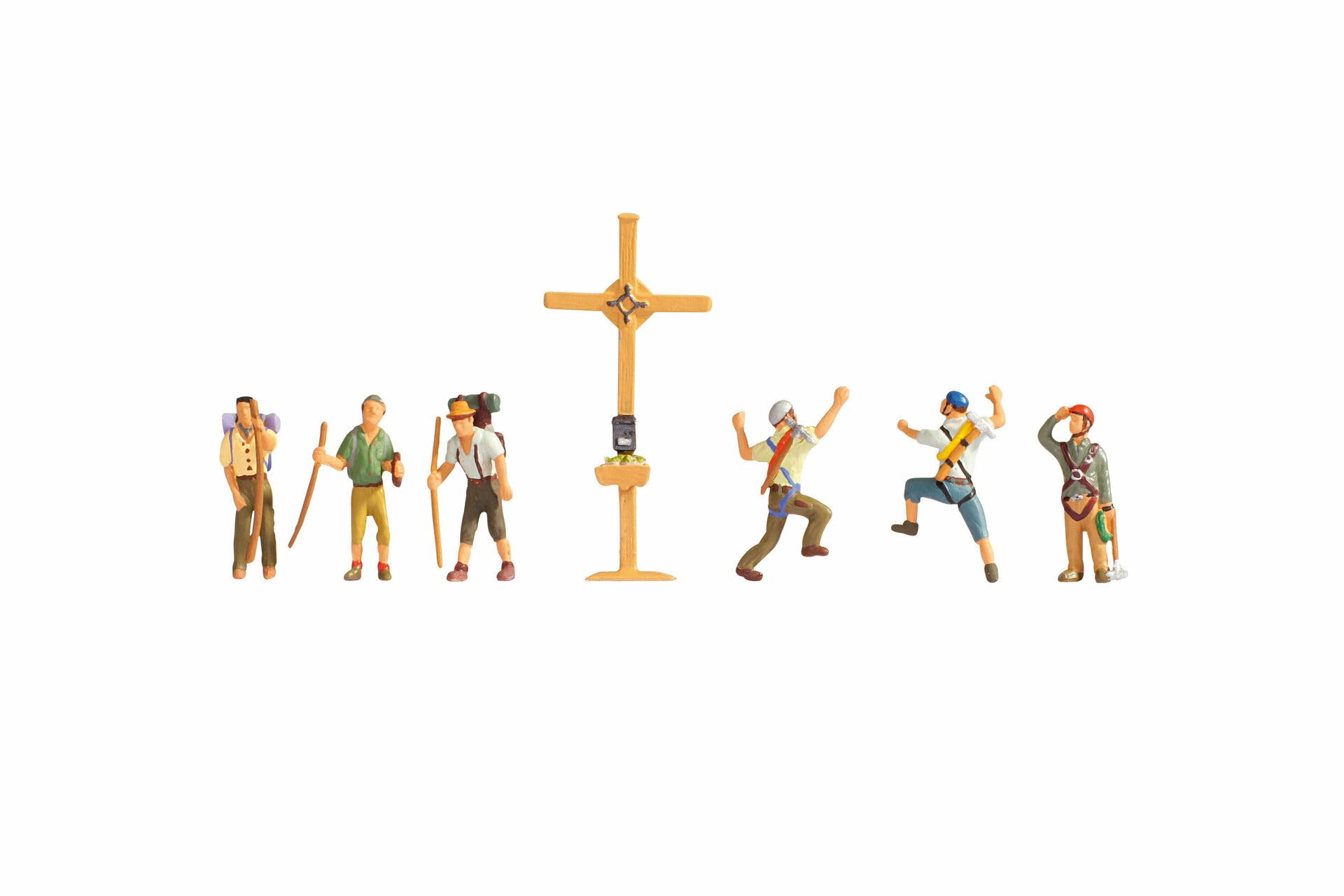 Noch 45874 Mountain Hikers with Cross Landscape Modelling