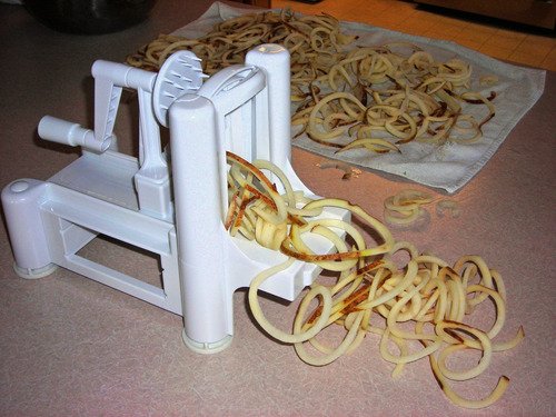 New and Essential Spiralizer Tri-Blade Spiral Vegetable Slicer