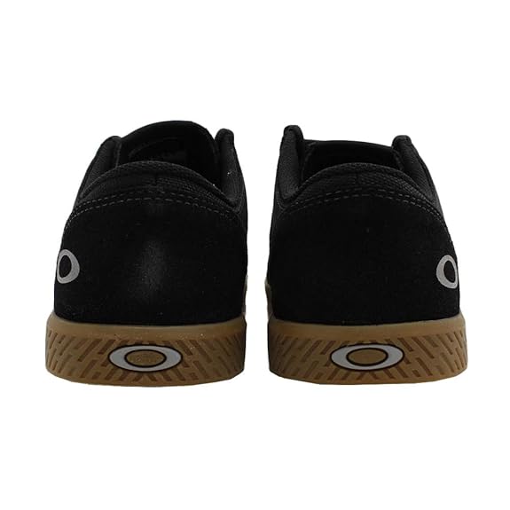 street 2 td sneakers oakley