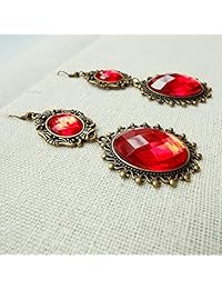 Aretes con diamantes de imitación rojos en forma de lágrimas de RareLove