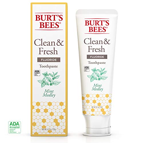 Burt's Bees Toothpaste, Natural Flavor With Fluoride Clean & Fresh