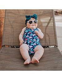 Yo toco. Traje de baño de una pieza para niñas con pañal de baño reutilizable integrado.