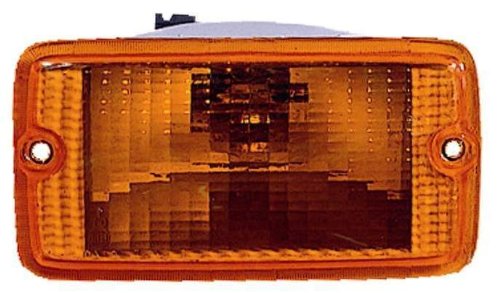 OE Replacement Jeep Wrangler/Sahara Passenger Side Parklight Assembly (Partslink Number CH2521141)