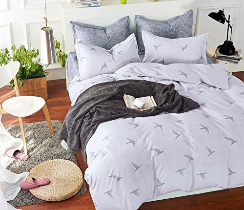 Gray Duvet Cover Set, Flying Bird Pattern Printed on Light Grey, Soft Microfiber Bedding with Zipper Closure (3pcs, Queen Size)