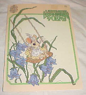 A Merry Mouse Book of Favorite Poems MM-3 (Counted Thread Cross Stitch, MM-3) by Gloria and Pat (Paperback)