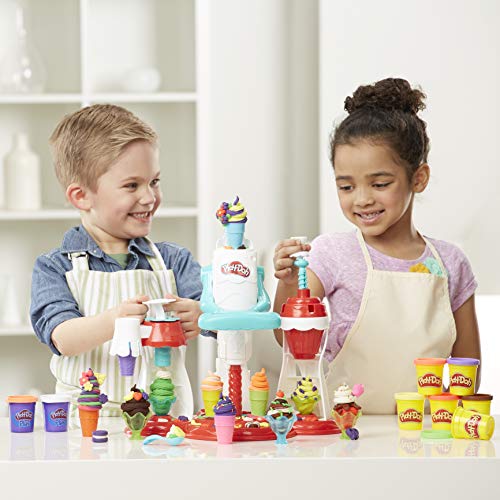 PlayDoh Kitchen Creations Ultimate Swirl Ice Cream Maker Play Food Set