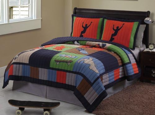 Skateboard Twin Quilt, Sheets & Sham (5 Piece Bed In A Bag)